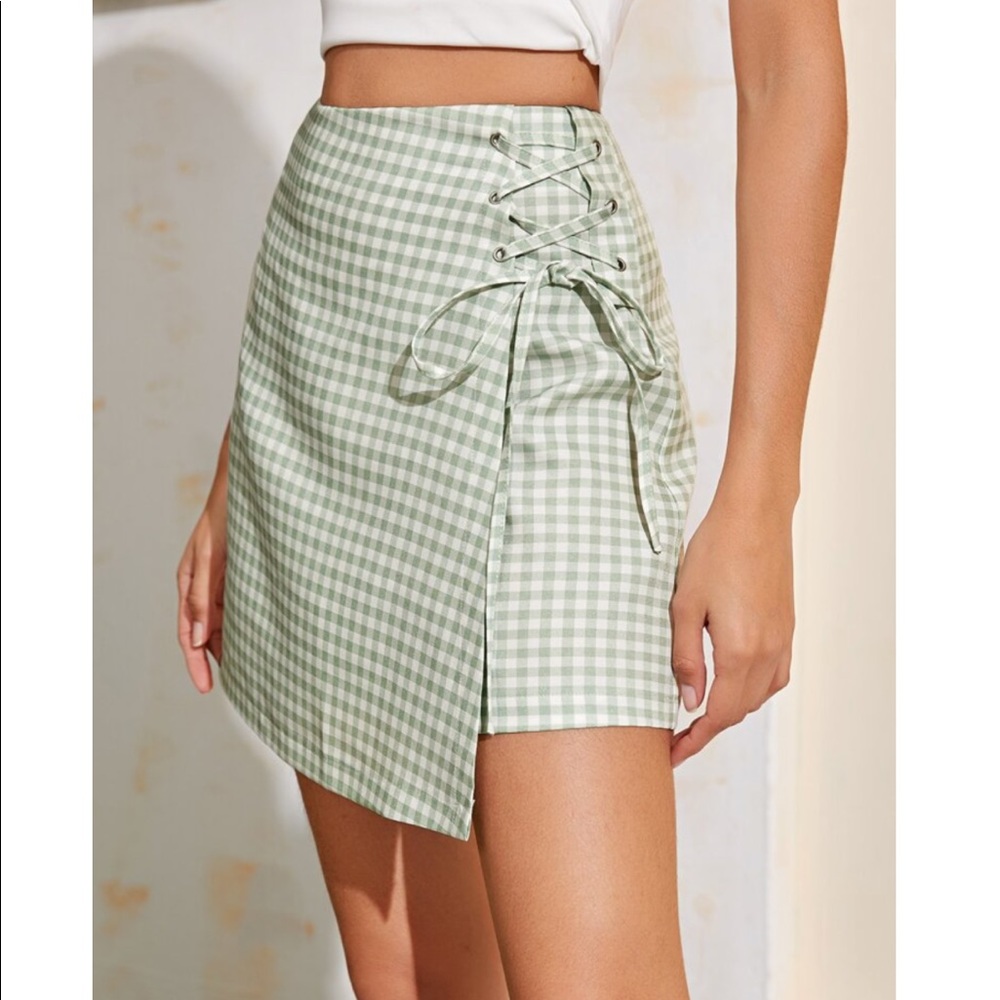 NWT Gingham Lace-Up Mini Skirt